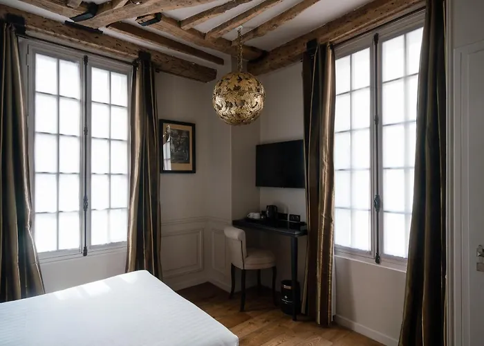 Hotel Saint-Louis En L\'Isle - Notre-Dame